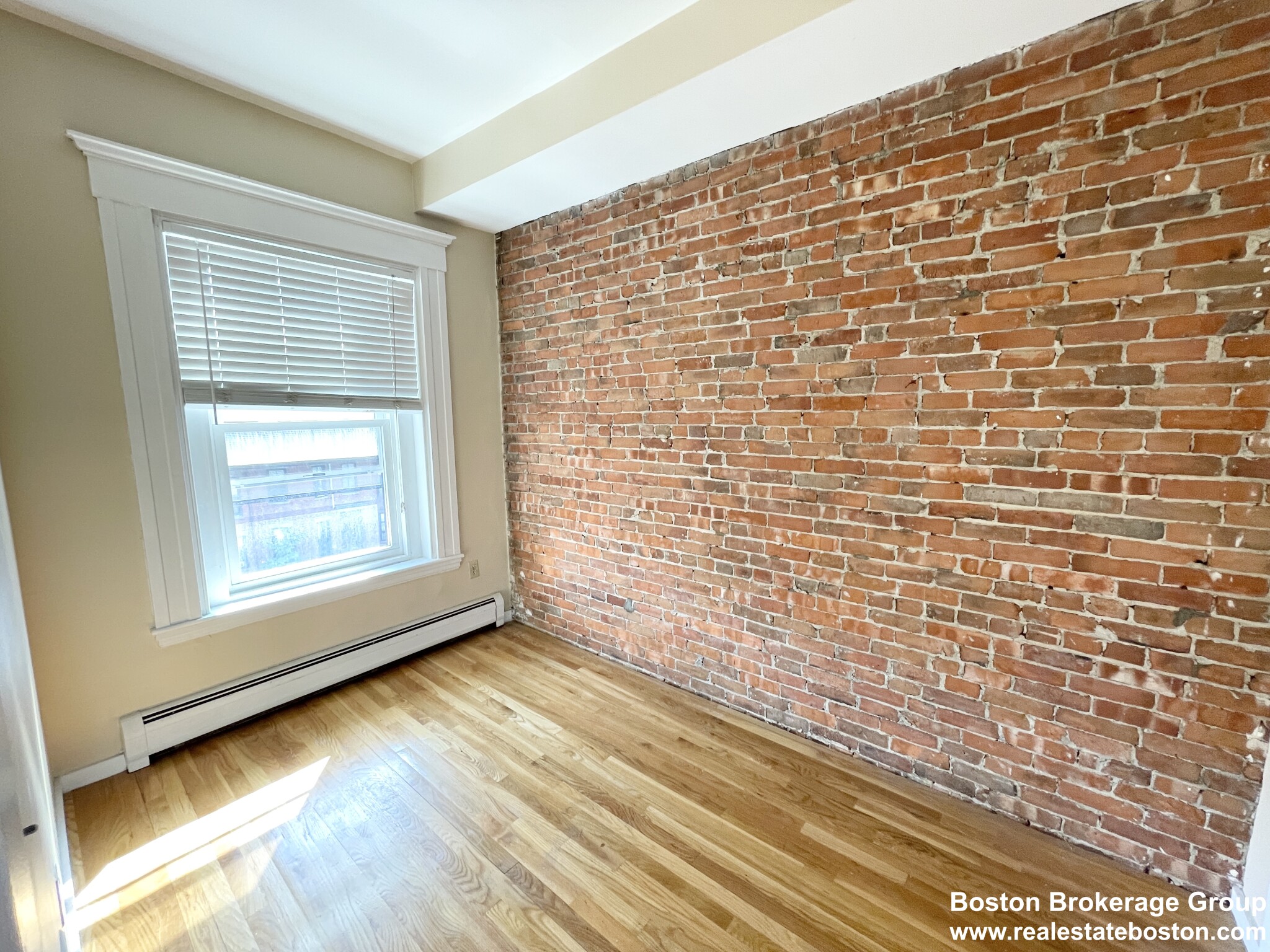 670 Massachusetts Ave, South End