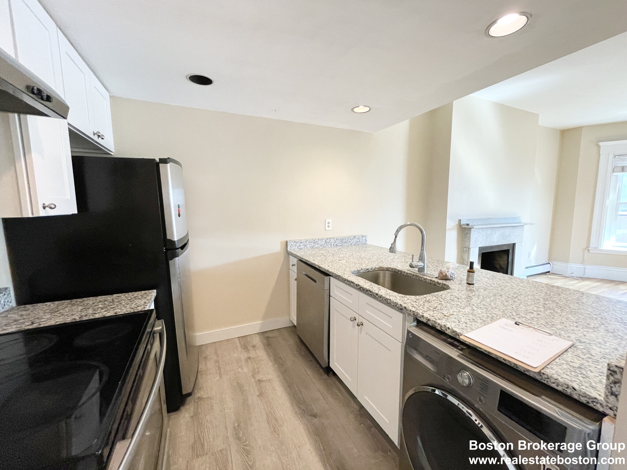 670 Massachusetts Ave, South End