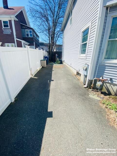 2 Holden — Dorchester