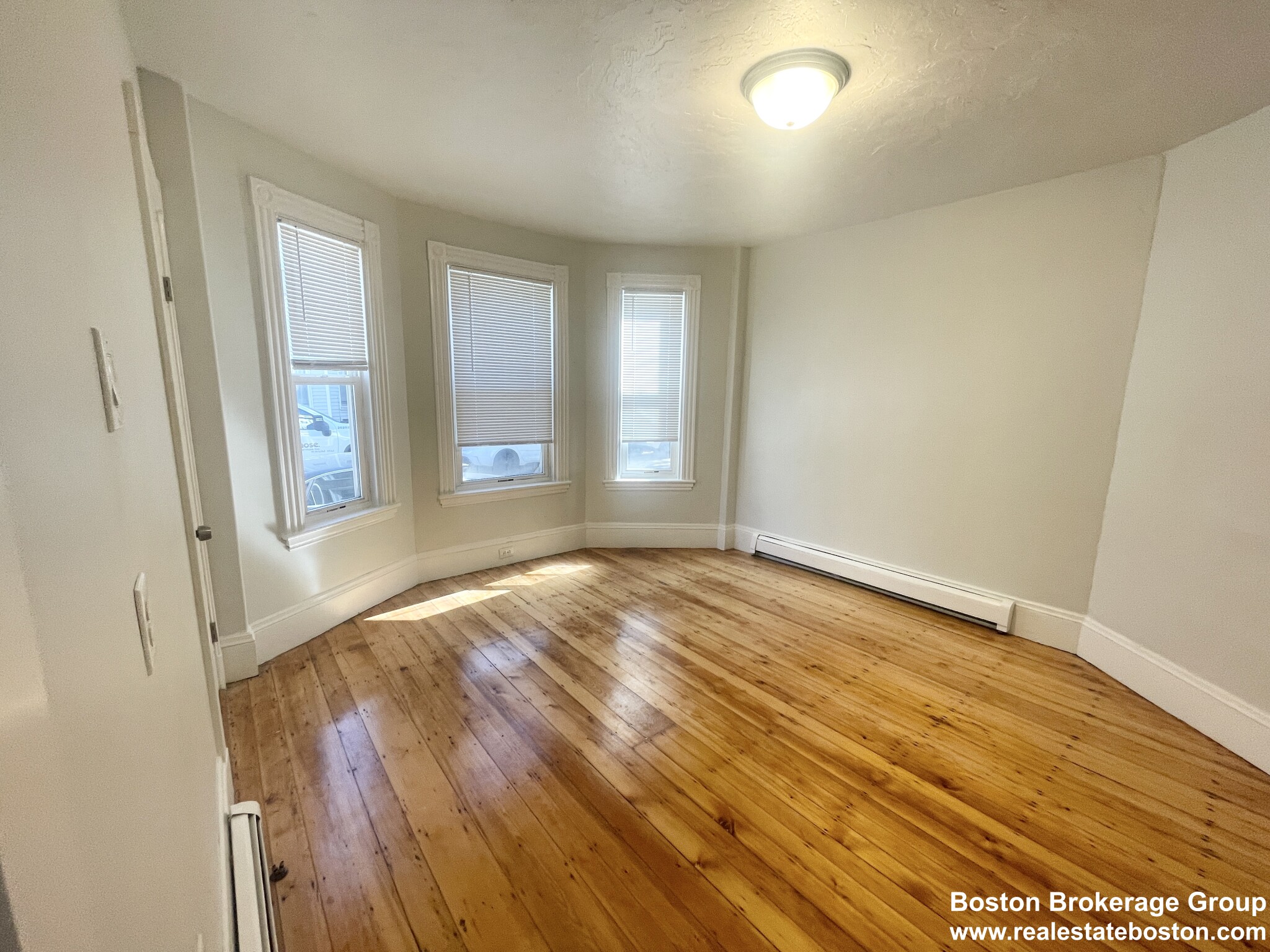 22 Howell St, Dorchester