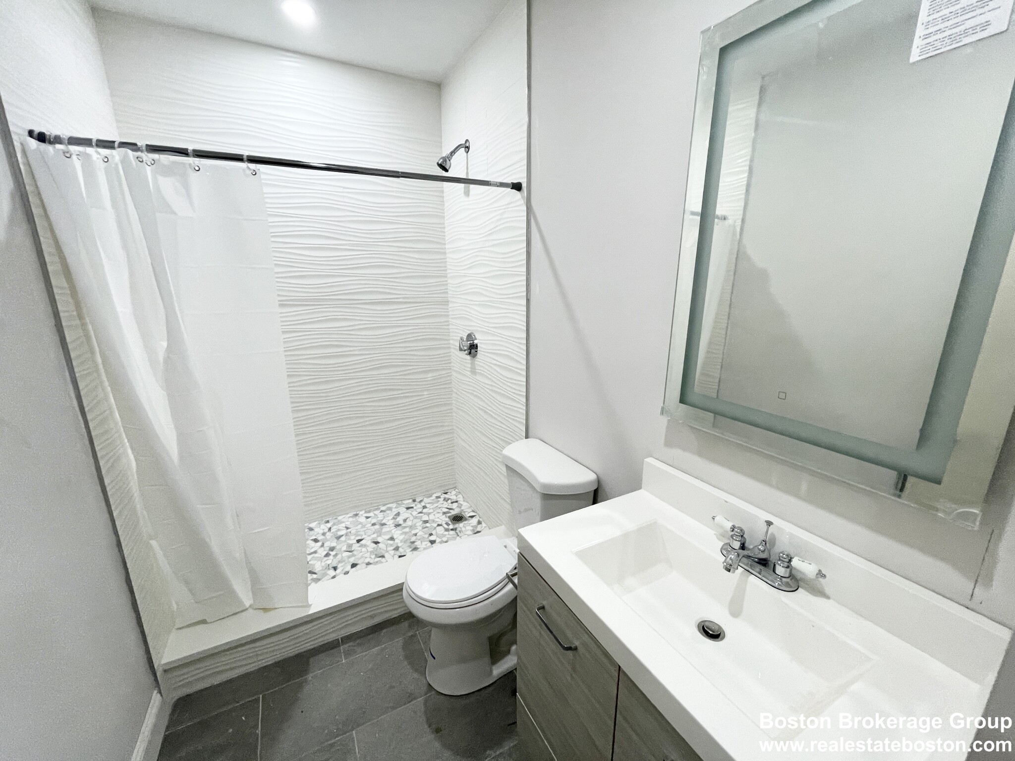 10 Wave Ave, Dorchester