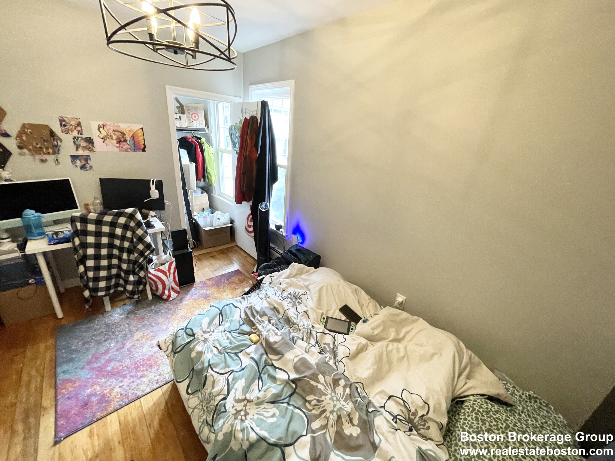 31 Falcon St, East Boston