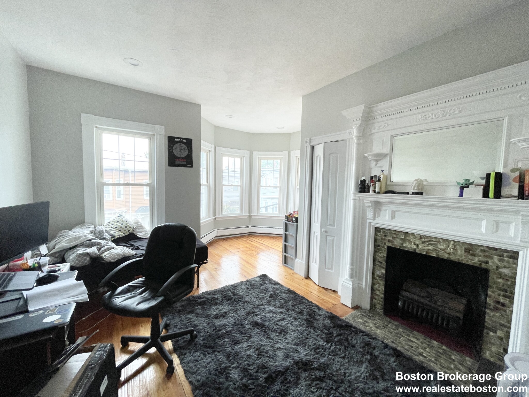 31 Falcon St, East Boston