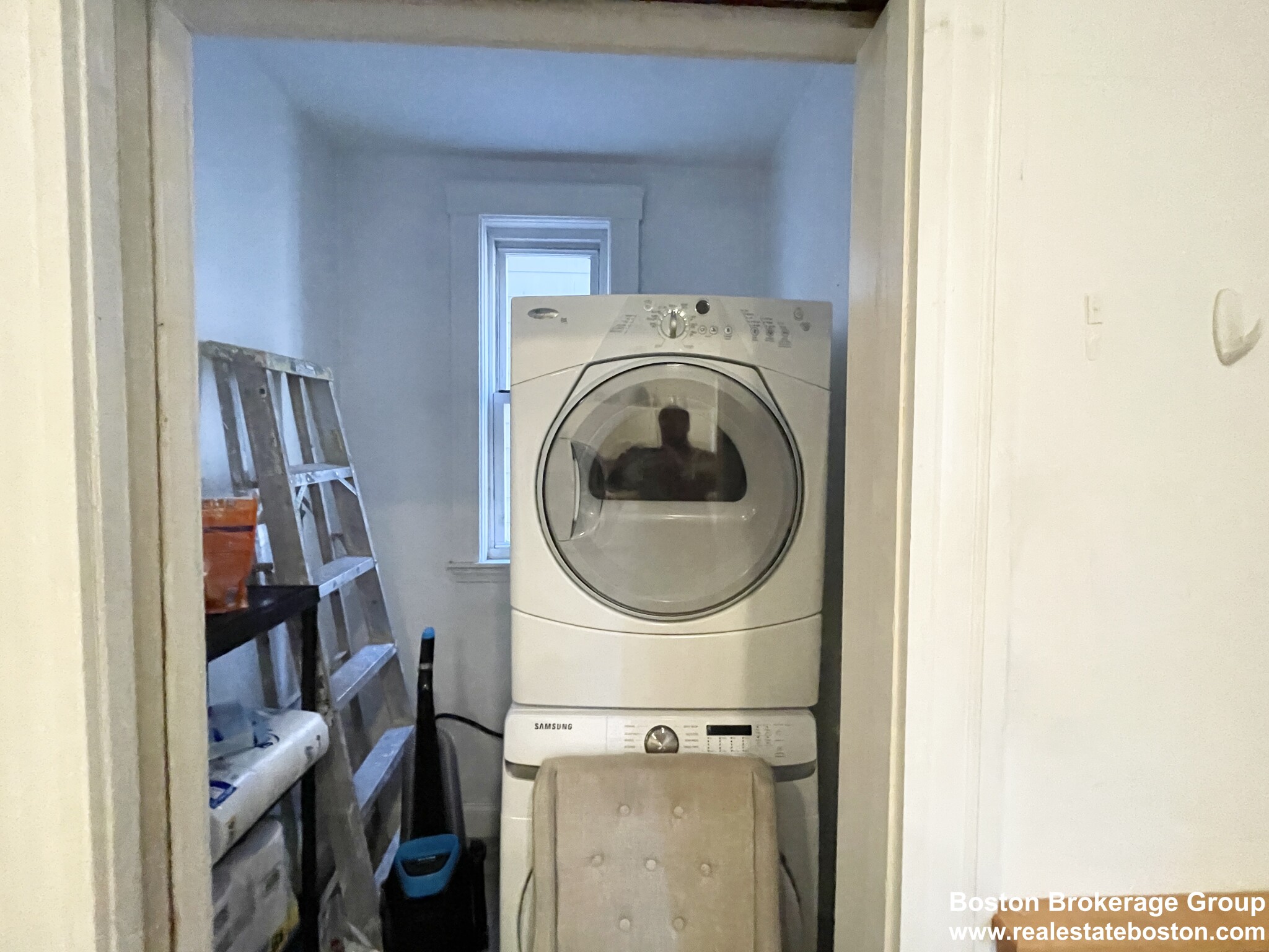 37 Hillside St, Mission Hill