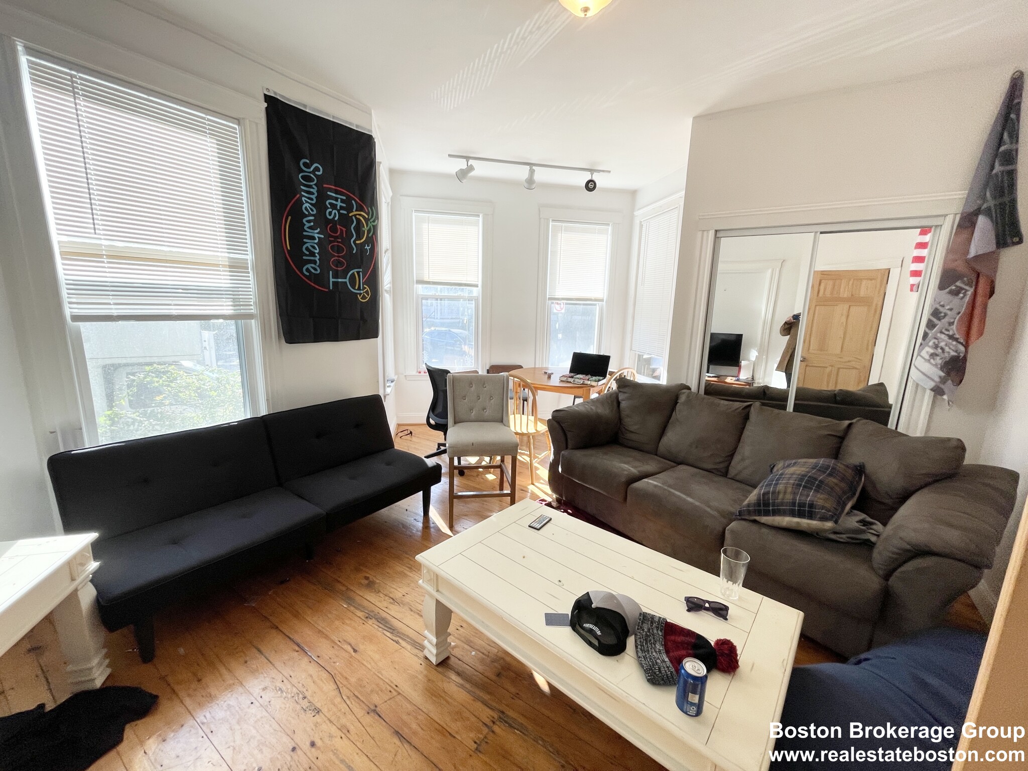 37 Hillside St, Mission Hill