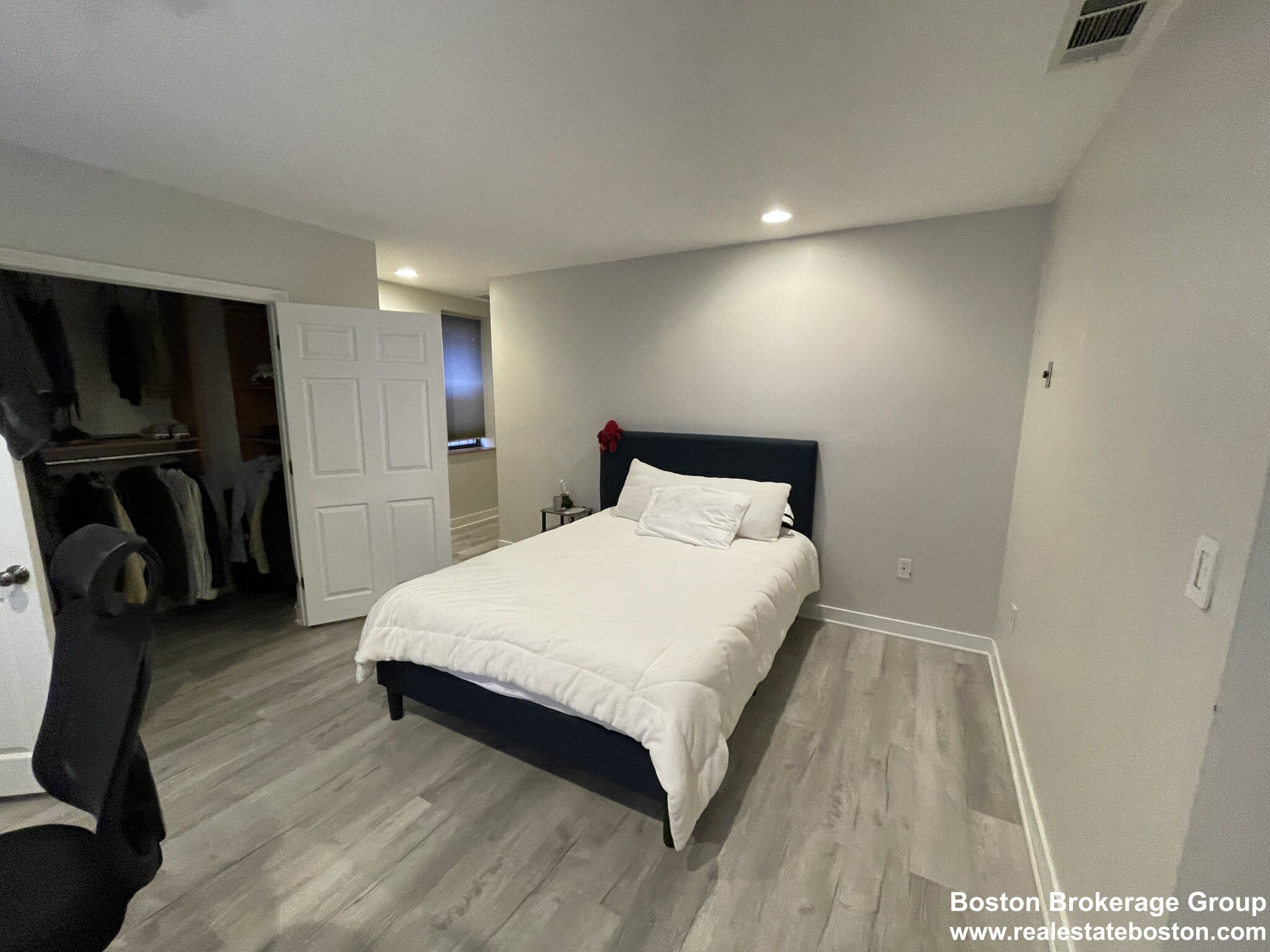 71 Gainsborough St, Fenway