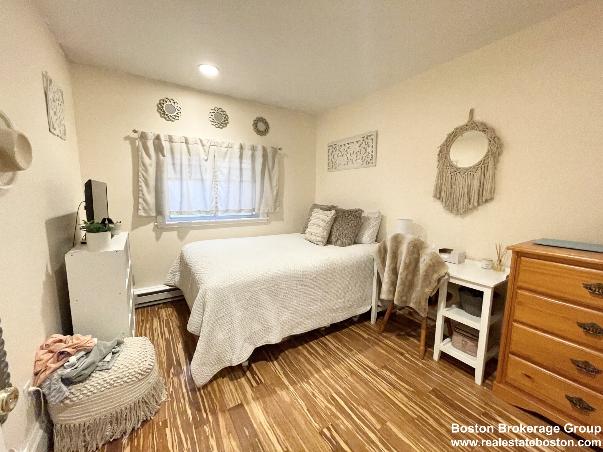 386 8th St, South Boston