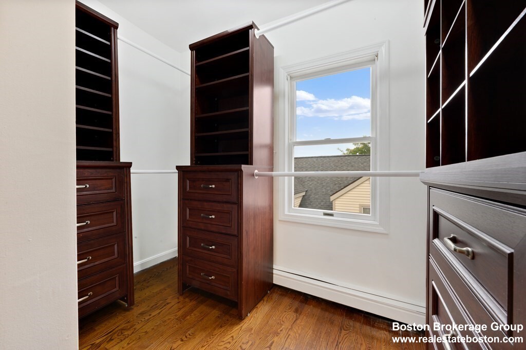 269 Bolton St, South Boston