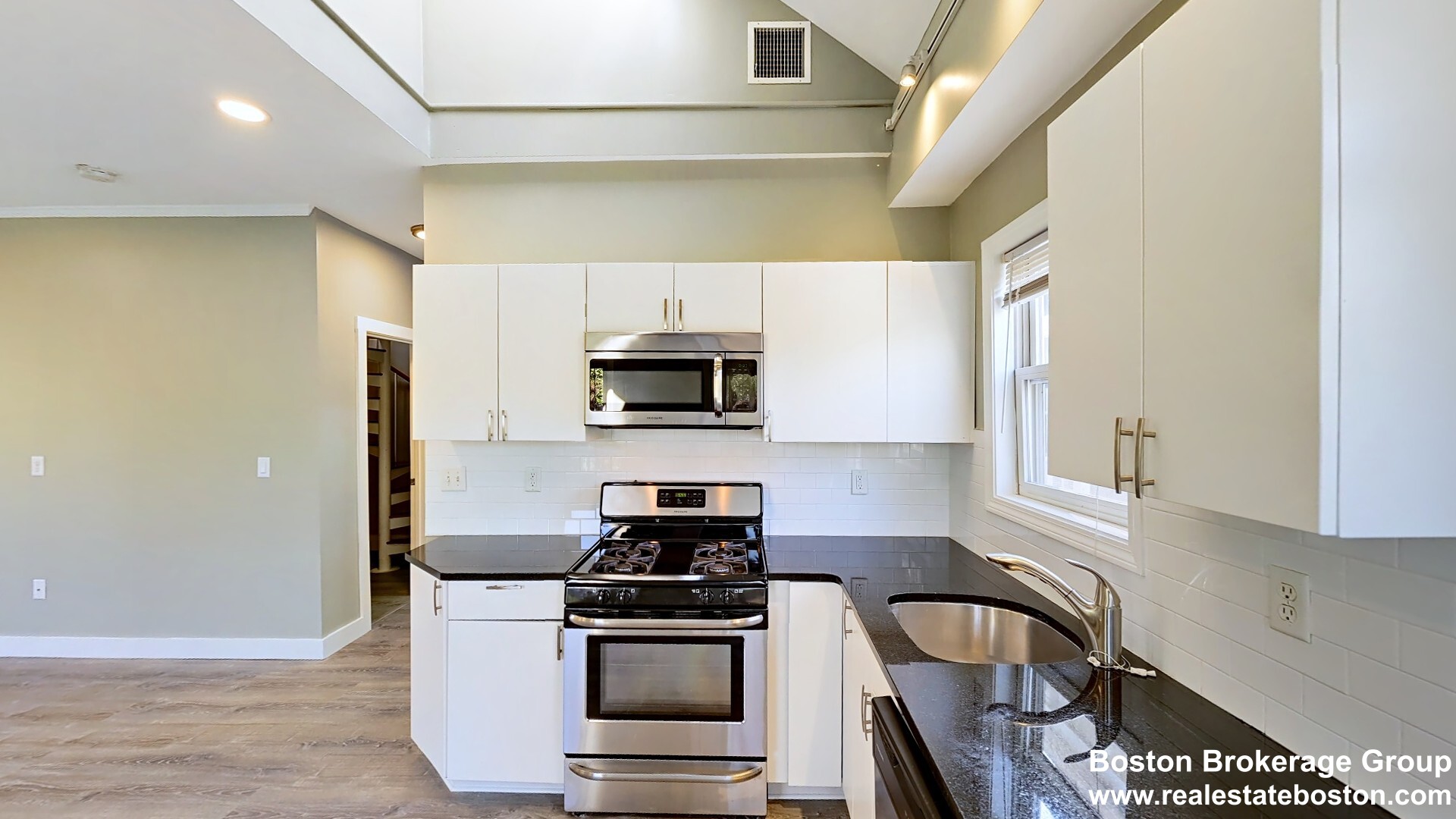 23 Evergreen St, Jamaica Plain