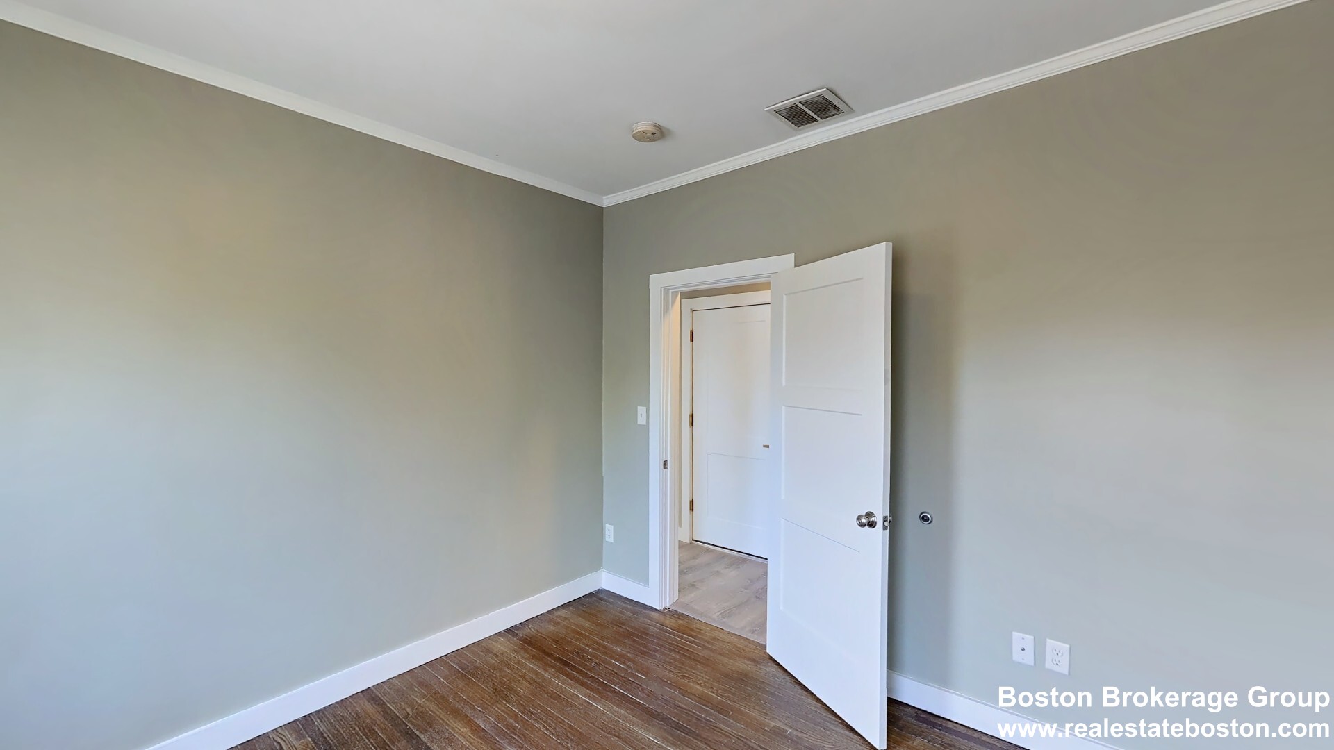 23 Evergreen St, Jamaica Plain