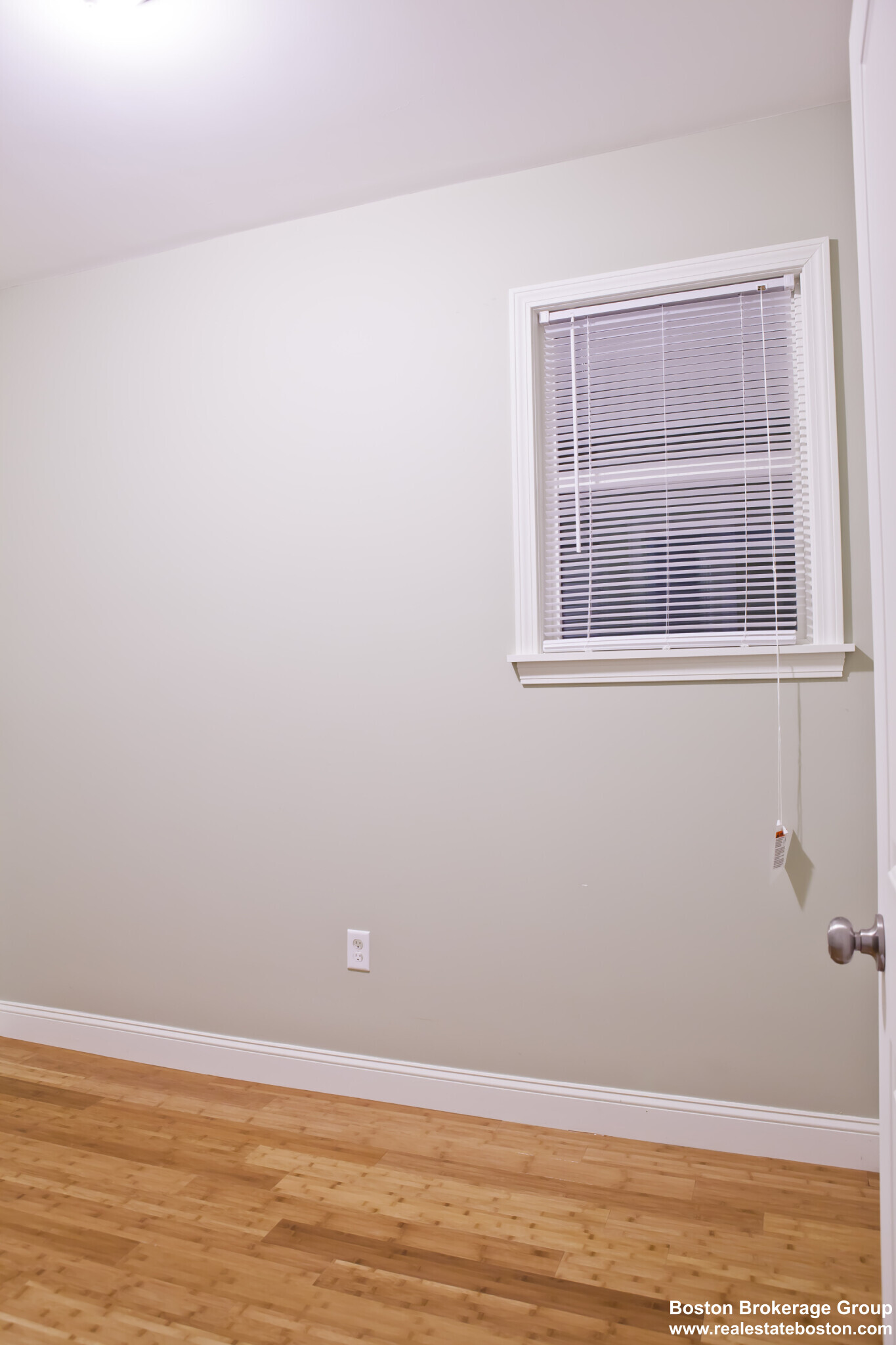 195 3rd St, South Boston