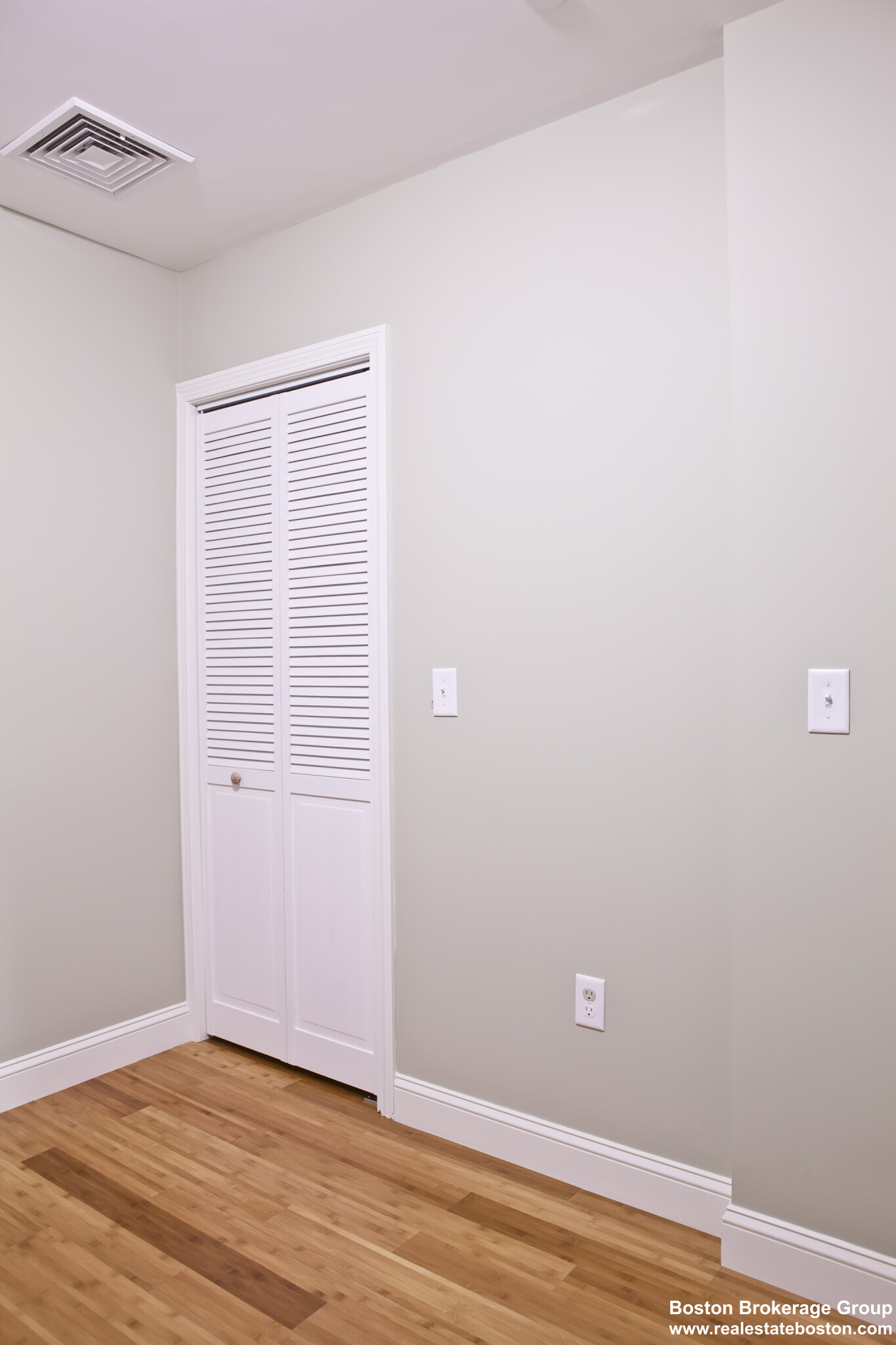 195 3rd St, South Boston