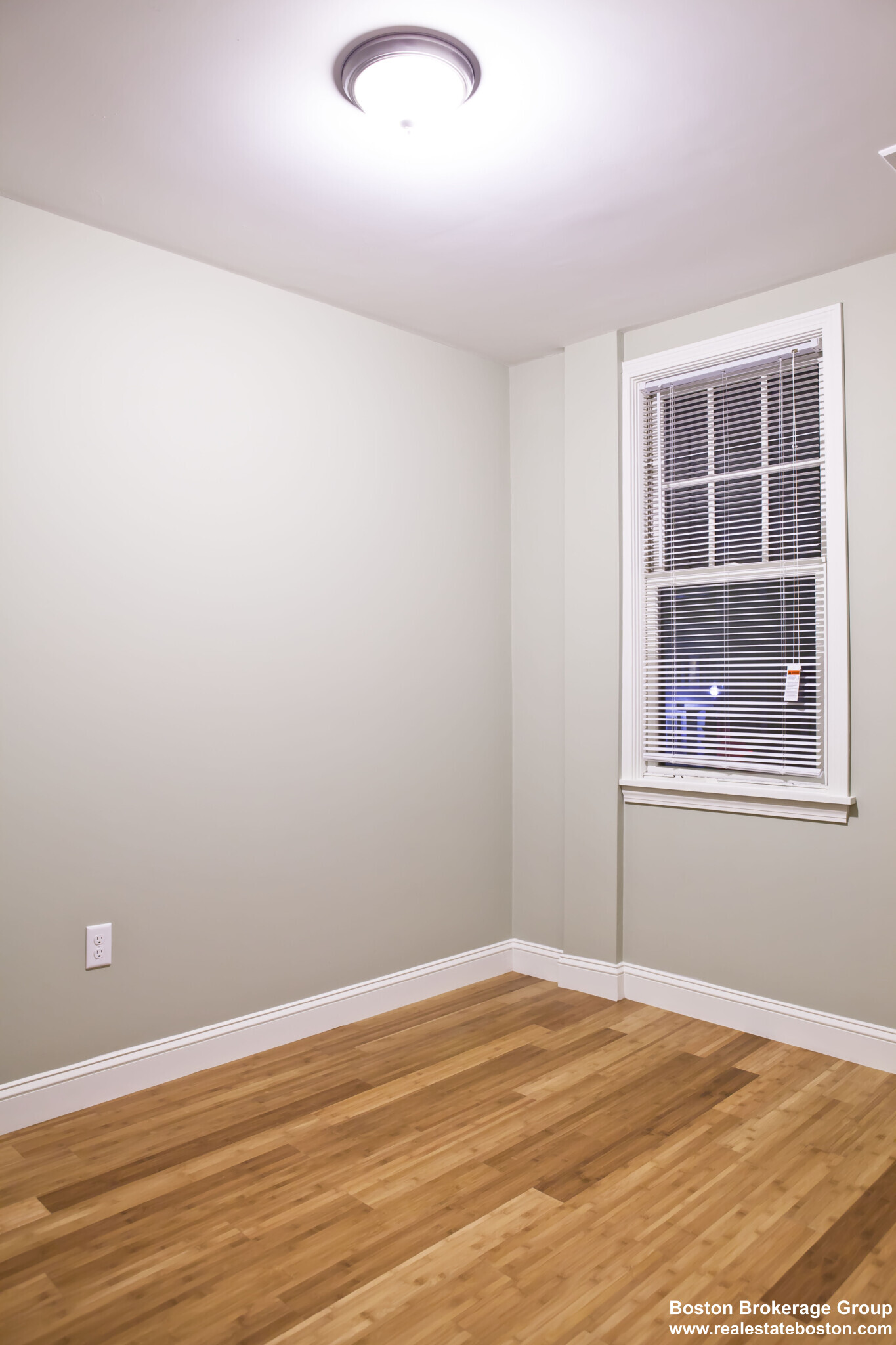 195 3rd St, South Boston