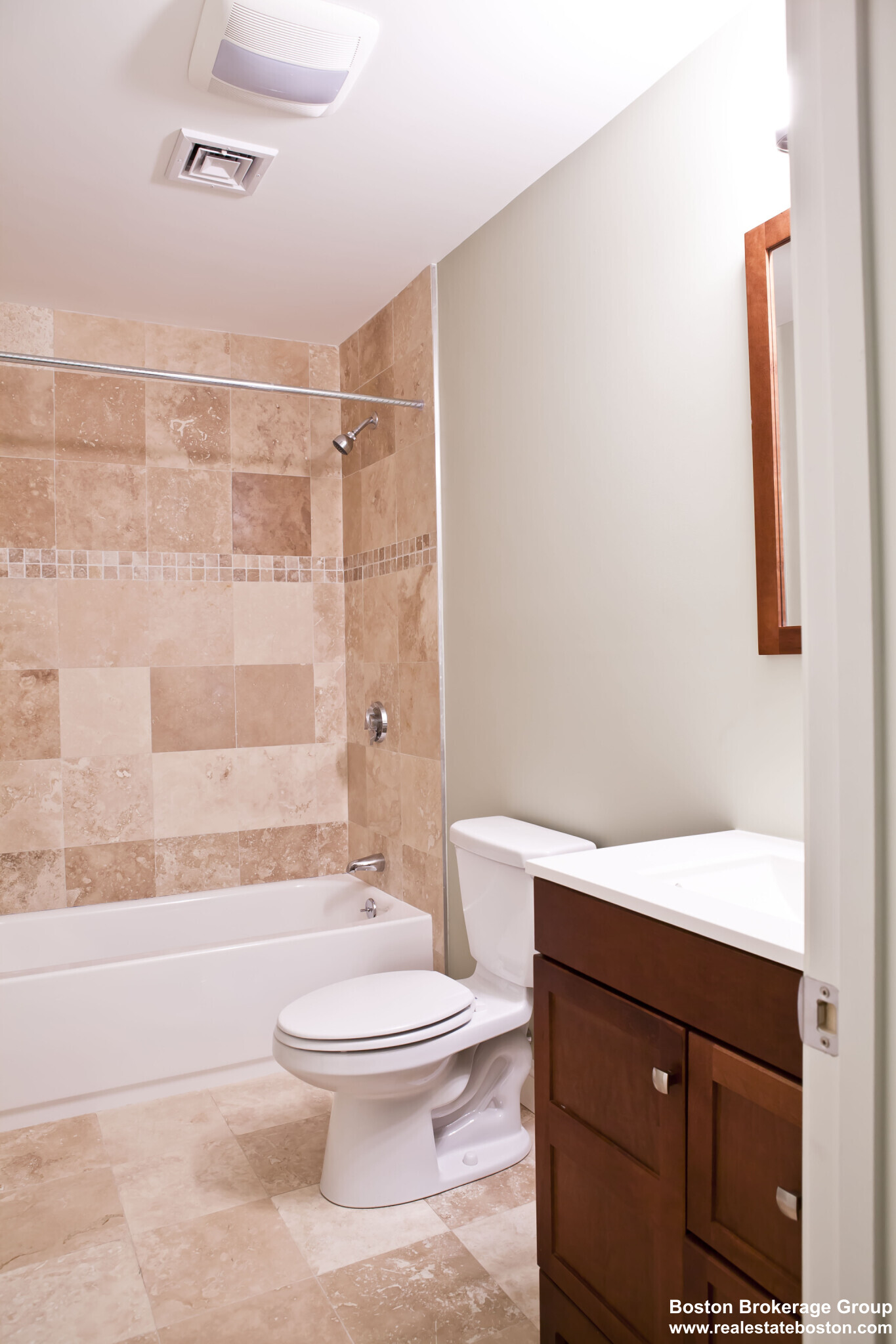 195 3rd St, South Boston