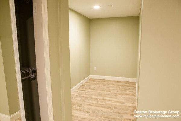 10 Roxbury St, Roxbury