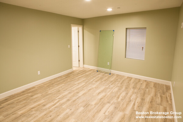 10 Roxbury St, Roxbury