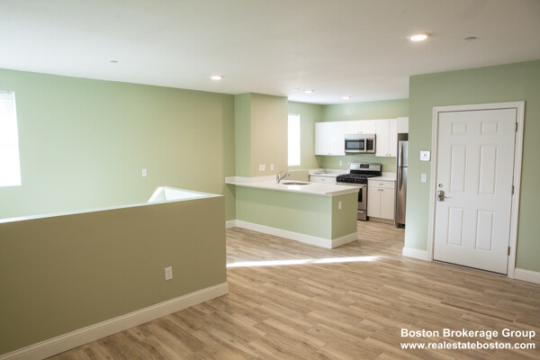 10 Roxbury St, Roxbury