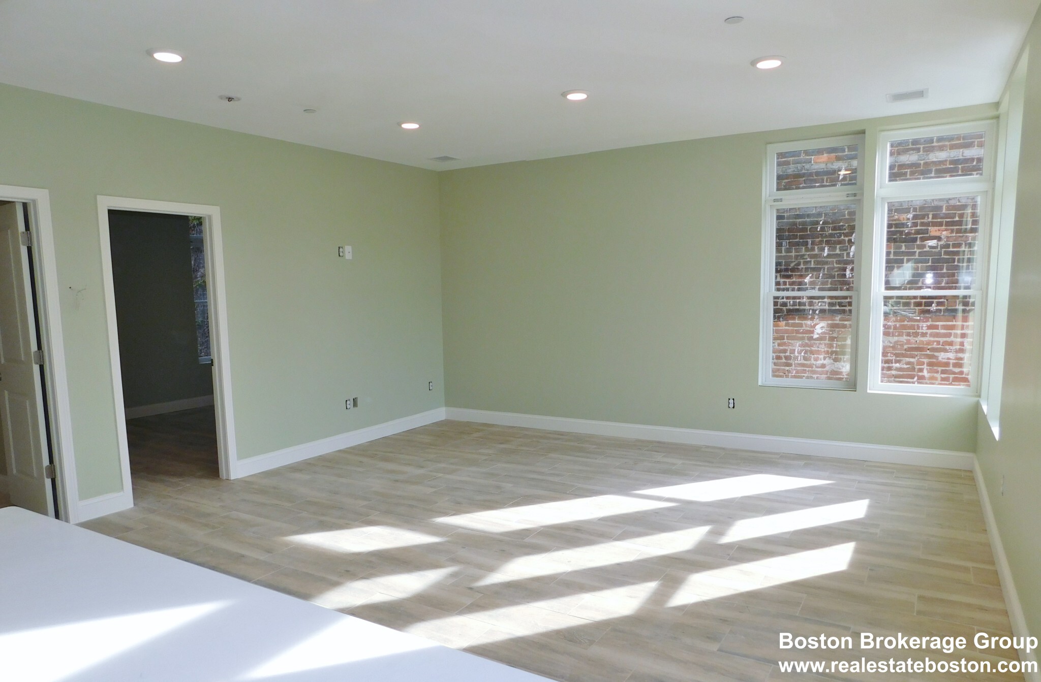 10 Roxbury St, Roxbury