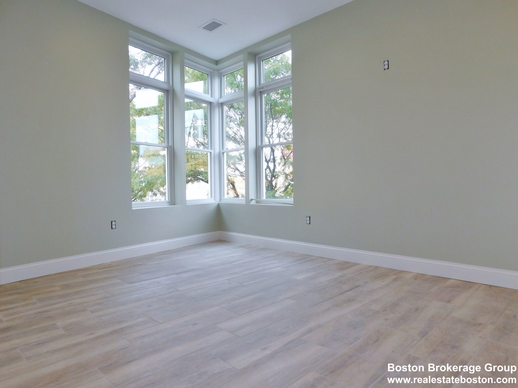 10 Roxbury St, Roxbury