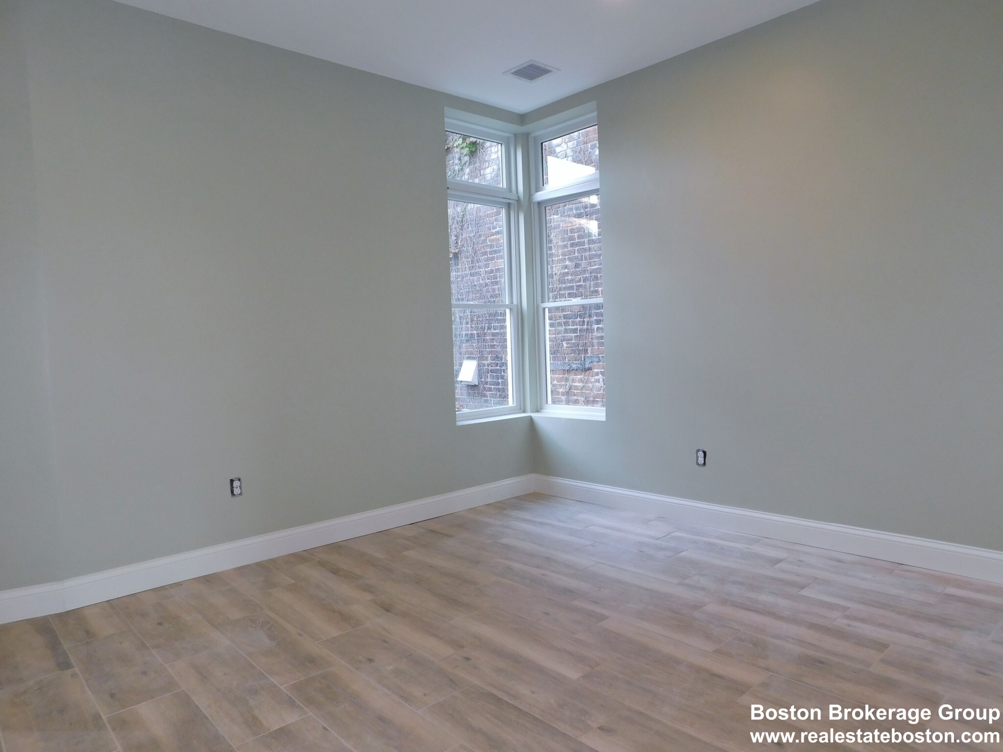 10 Roxbury St, Roxbury