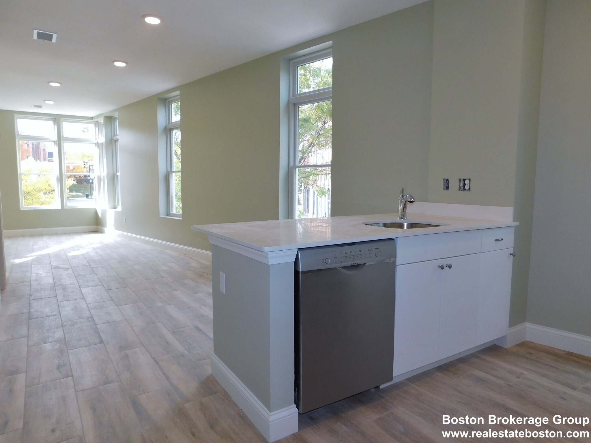 10 Roxbury St, Roxbury