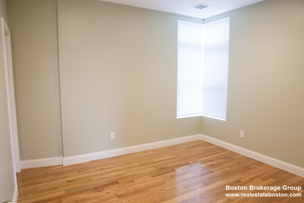 10 Roxbury St, Roxbury