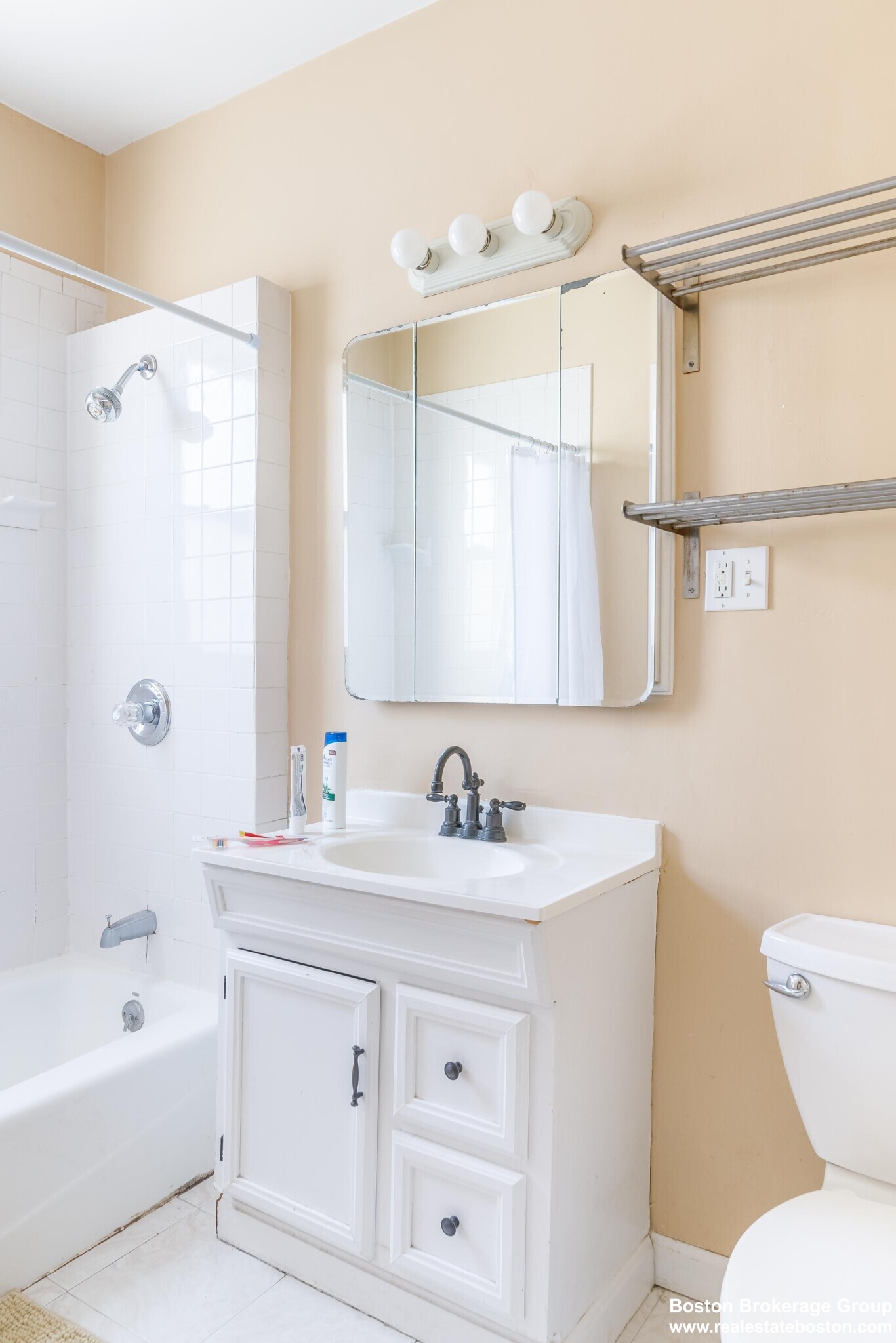 24 Willis St, Dorchester