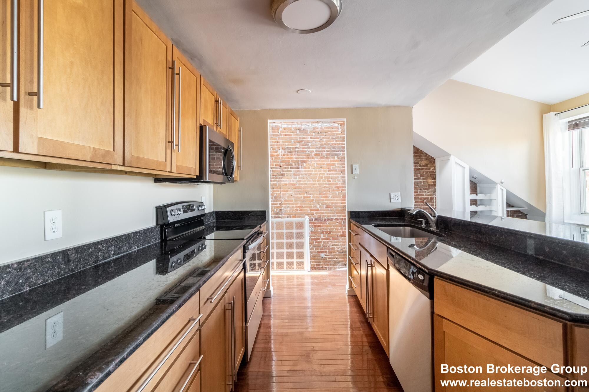 670 Massachusetts, South End