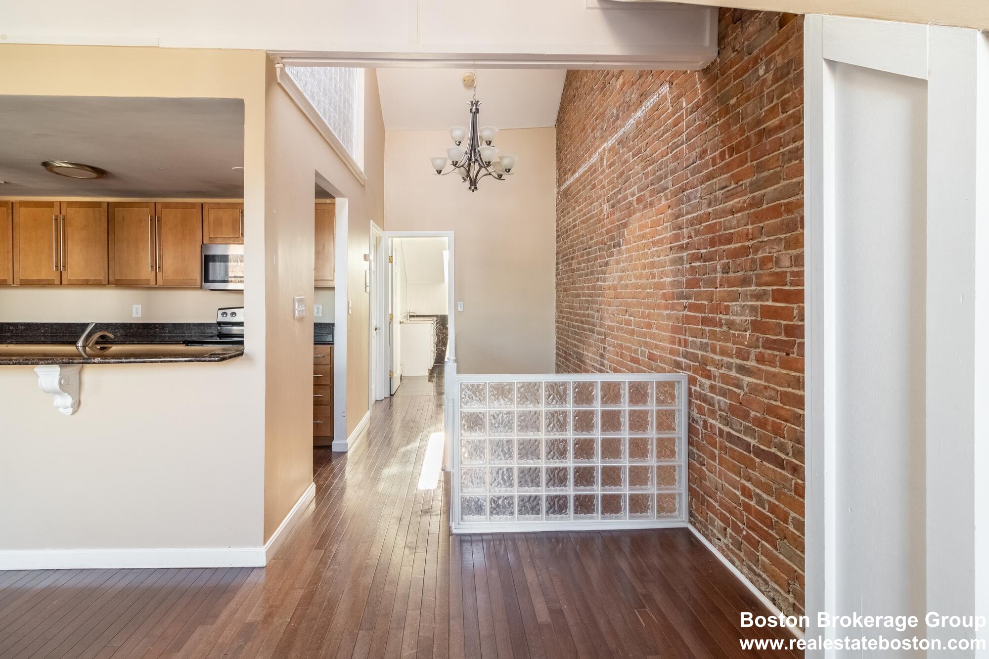 670 Massachusetts, South End