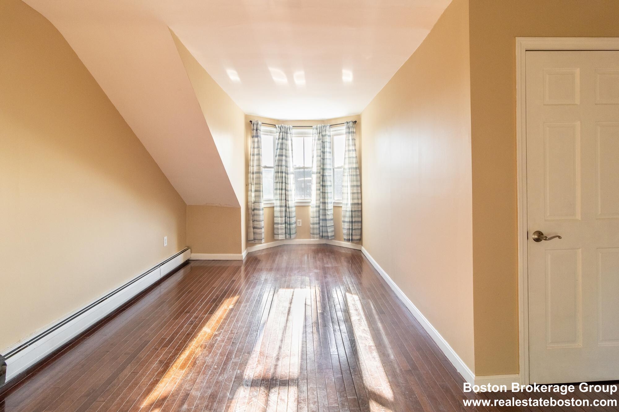 670 Massachusetts, South End