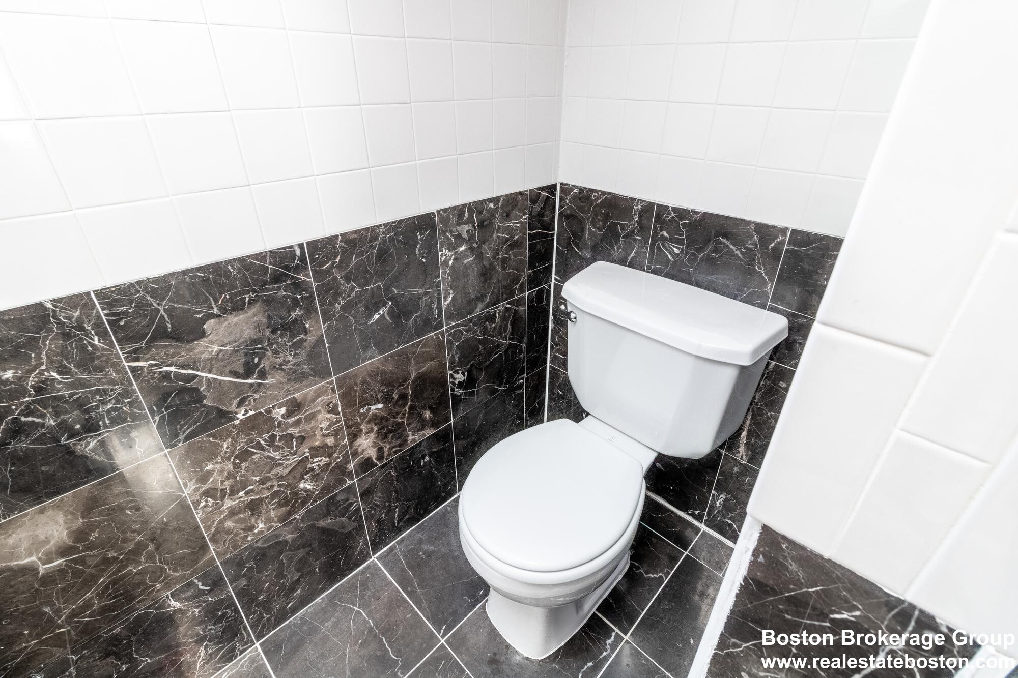 670 Massachusetts, South End