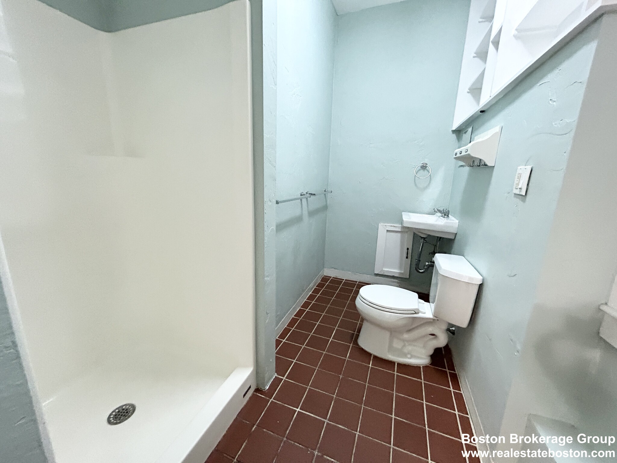 29 Iroquois St, Mission Hill