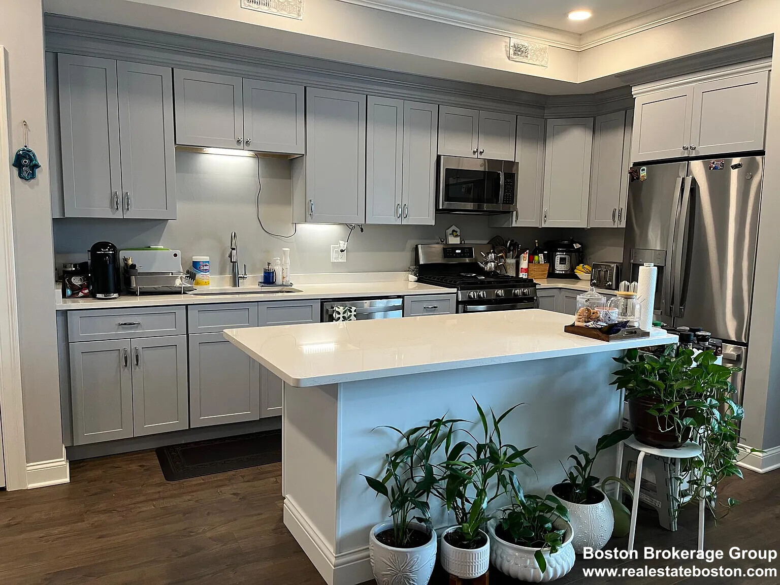 862 Washington St, Norwood