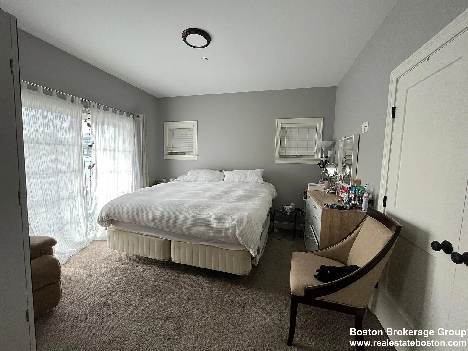 862 Washington St, Norwood