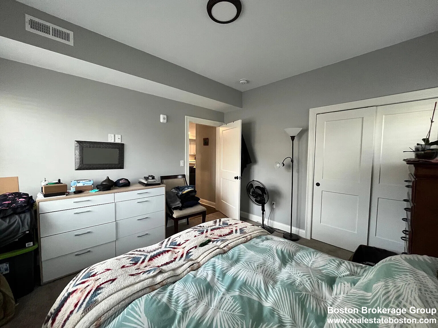 862 Washington St, Norwood