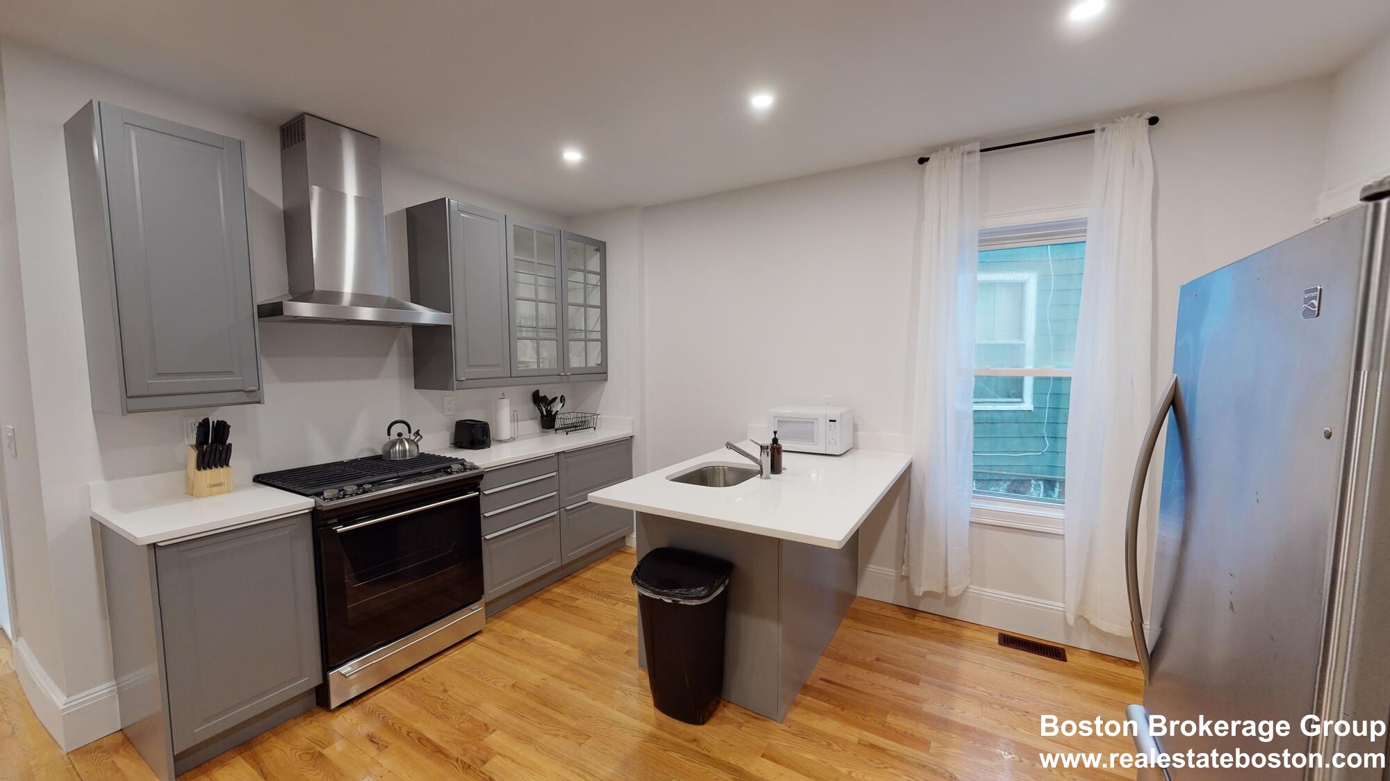 Photos of apartment on Grant St.,Boston MA 02125
