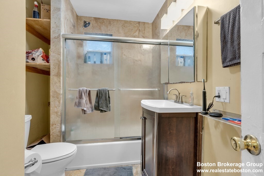 180 Saint Alphonsus St, Mission Hill