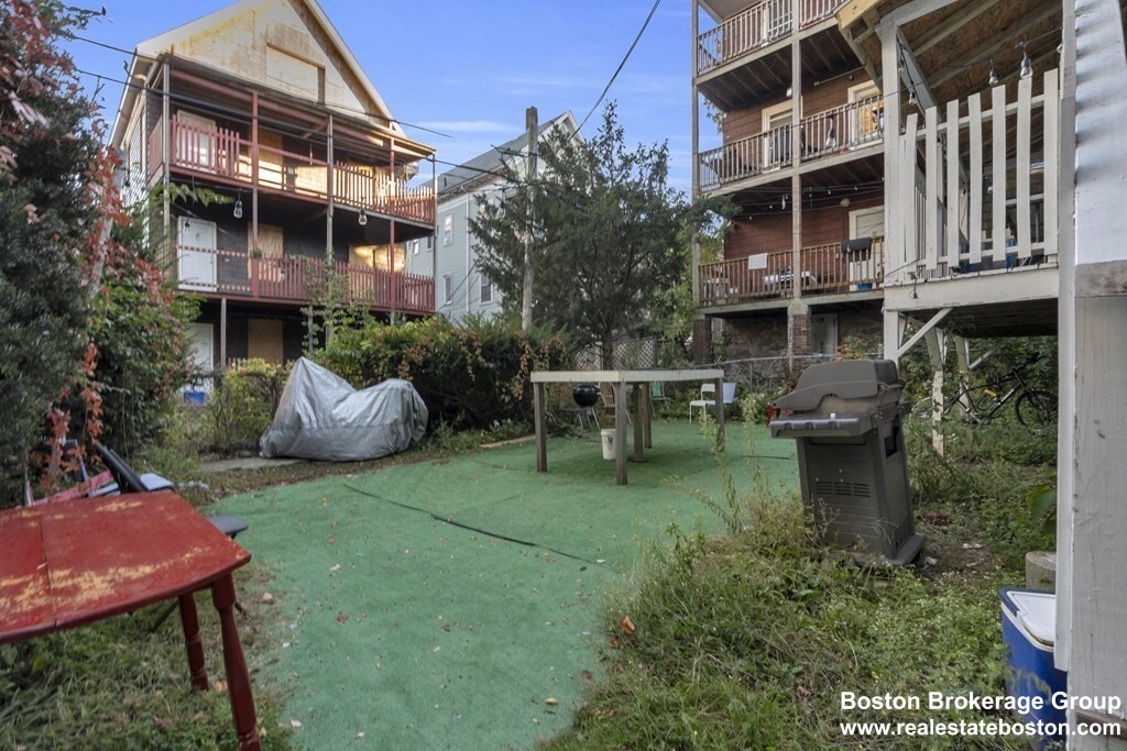 180 Saint Alphonsus St, Mission Hill