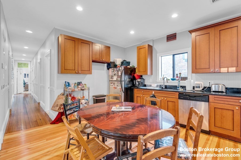 180.3 Saint Alphonsus St, Mission Hill