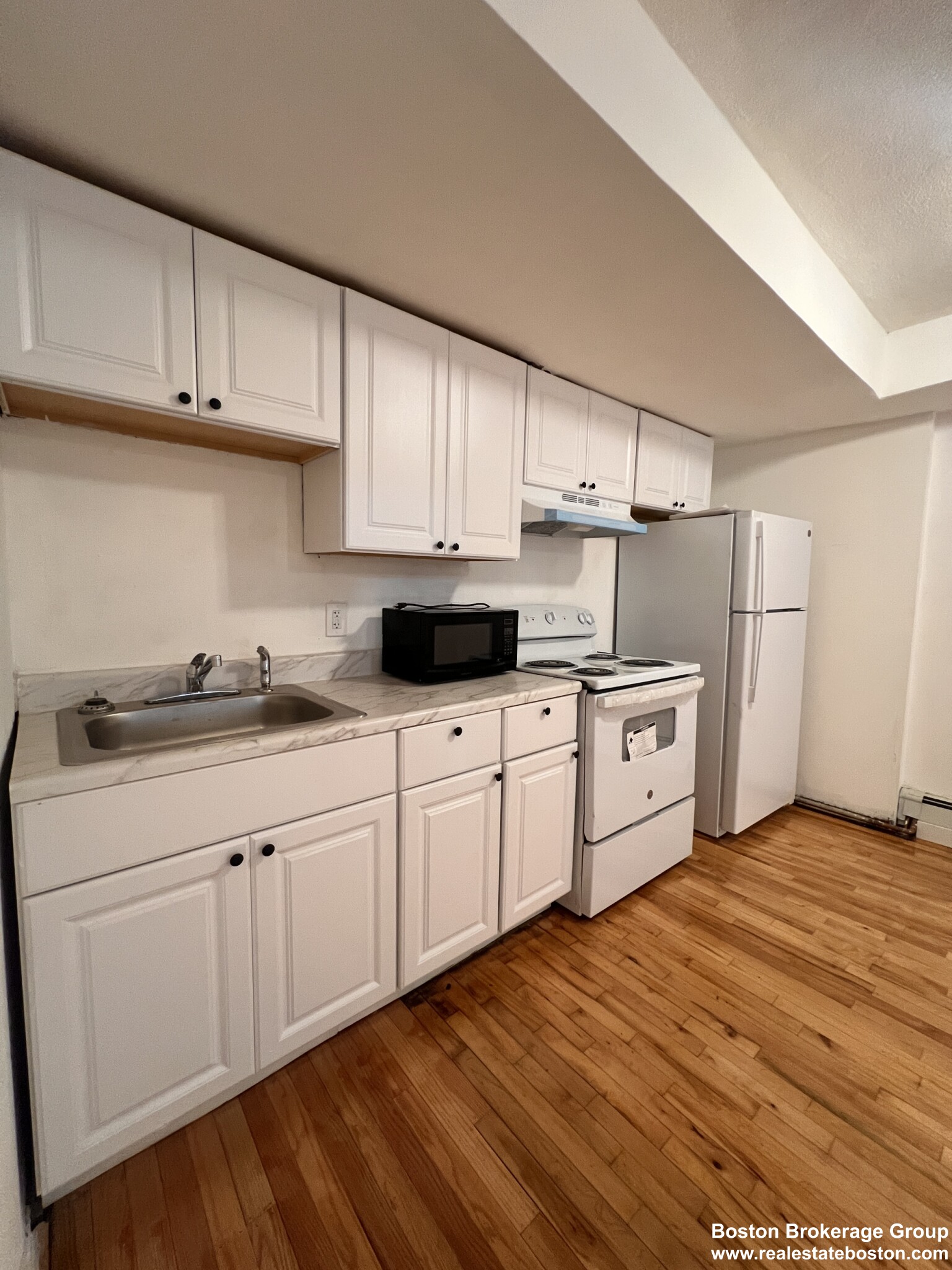 15 Park Vale Ave, Allston