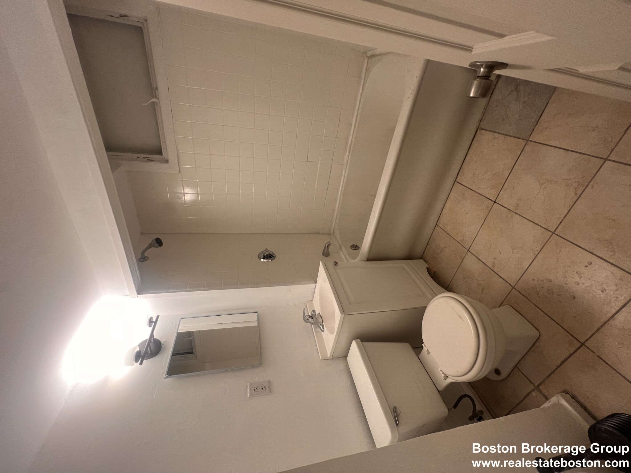 15 Park Vale Ave, Allston