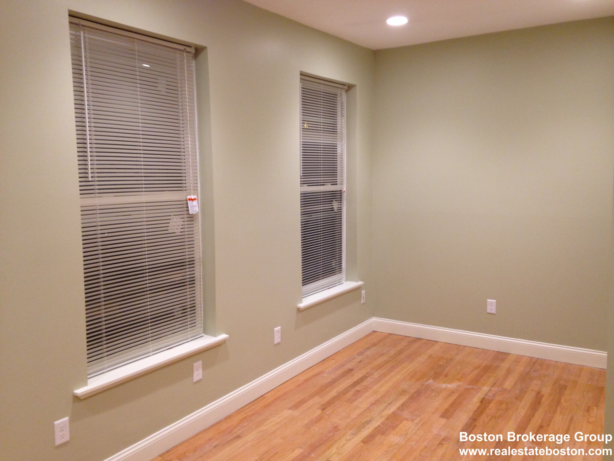 4 Kearsarge, Roxbury