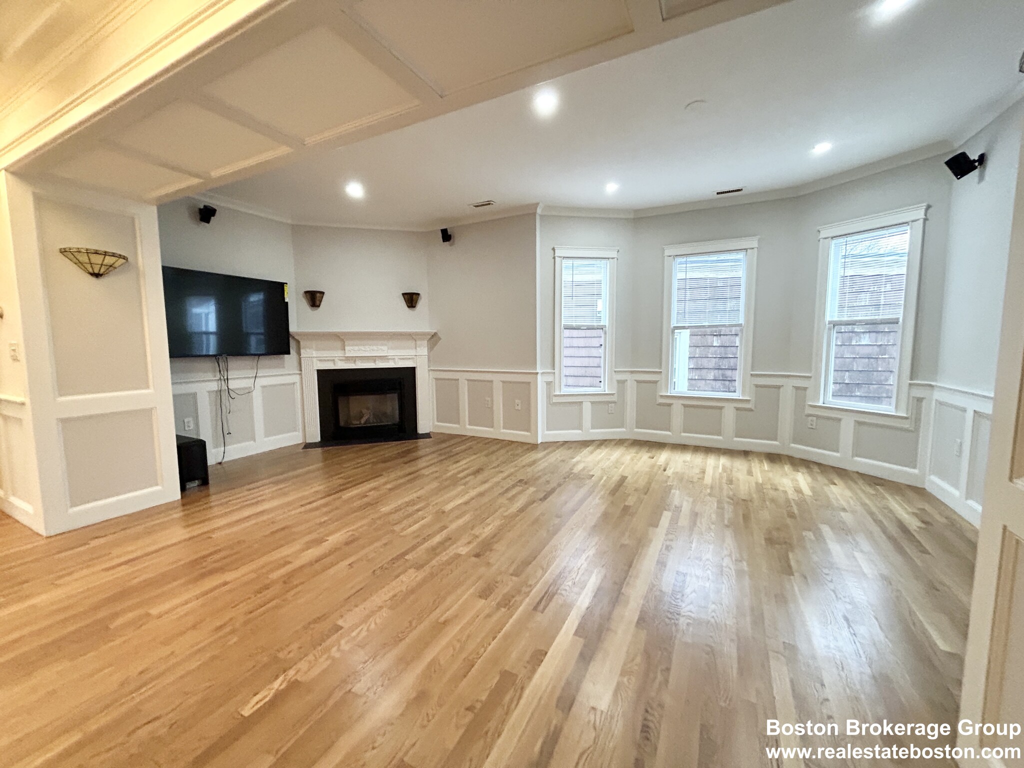 12 Buttonwood St, Dorchester