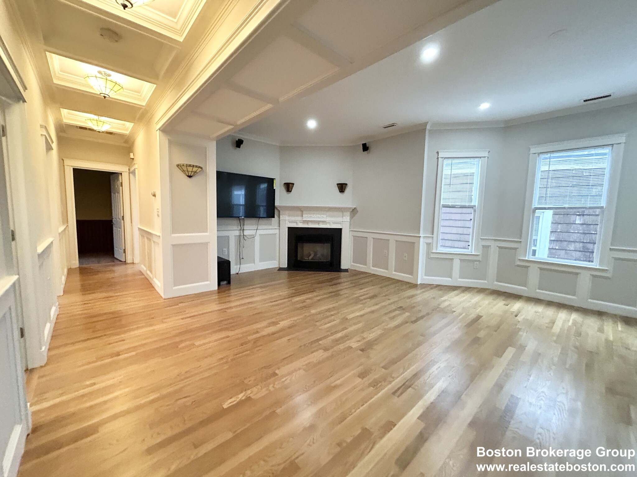 12 Buttonwood St, Dorchester