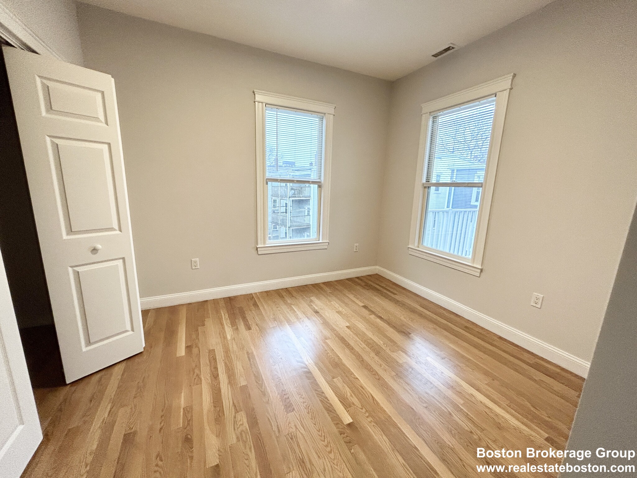 12 Buttonwood St, Dorchester