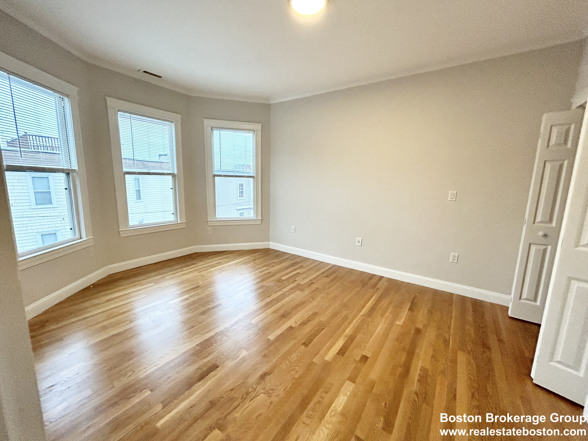 12 Buttonwood St, Dorchester