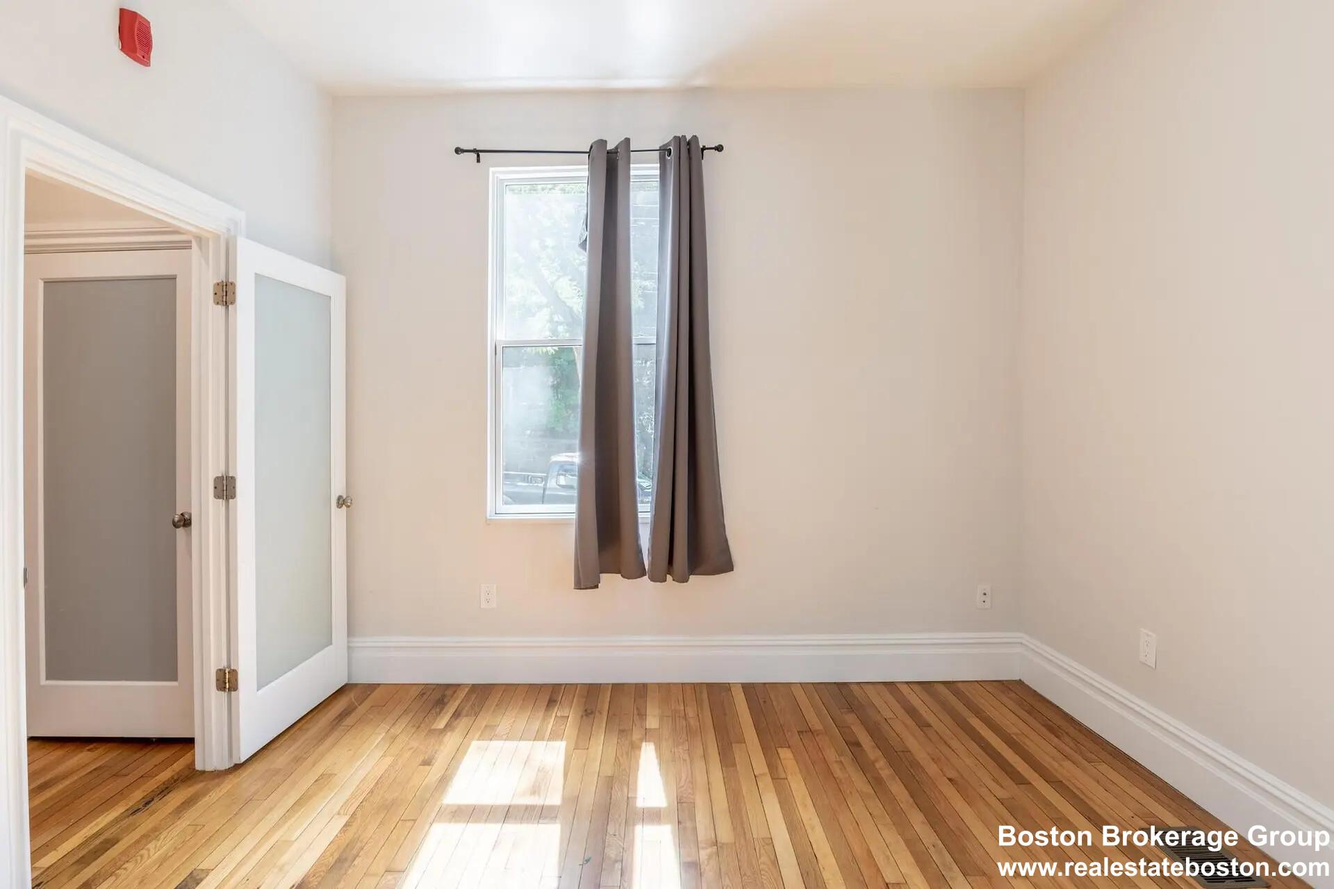 Photos of apartment on Cedar St.,Boston MA 02119