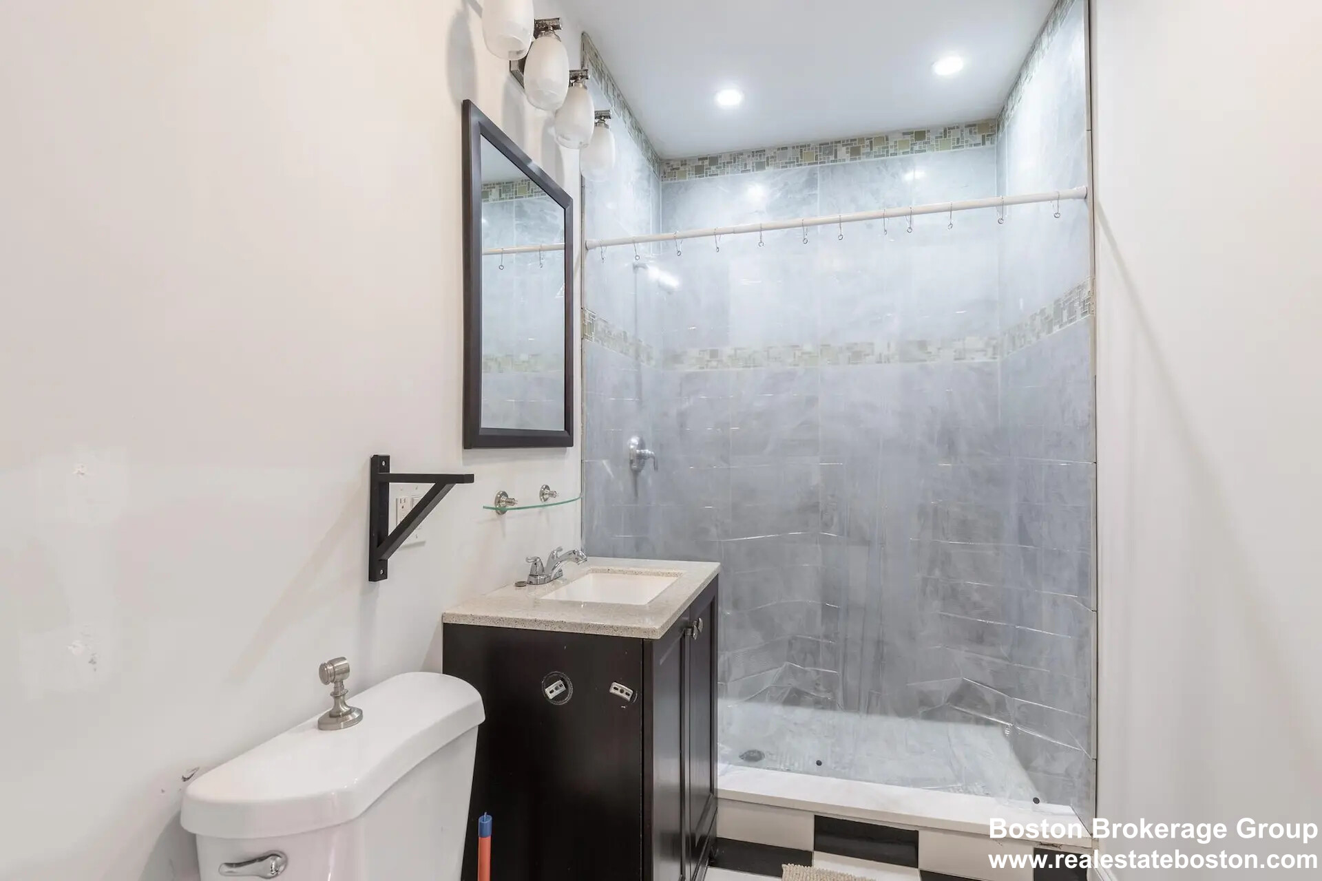 Photos of apartment on Cedar St.,Boston MA 02119