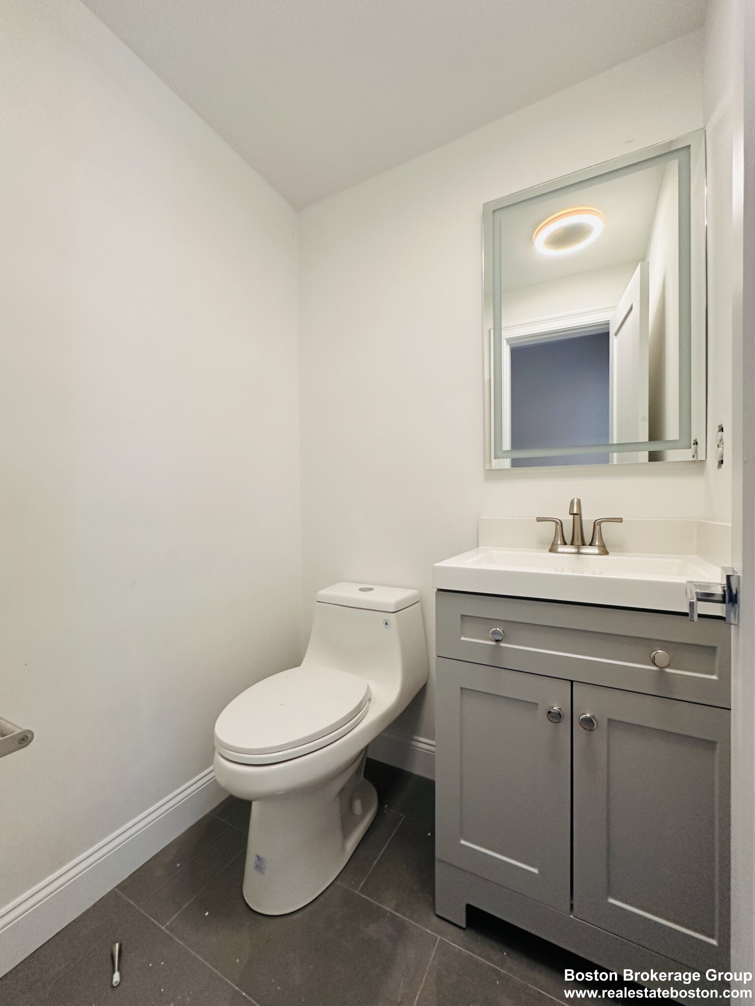Photos of apartment on Sydney St.,Boston MA 02125