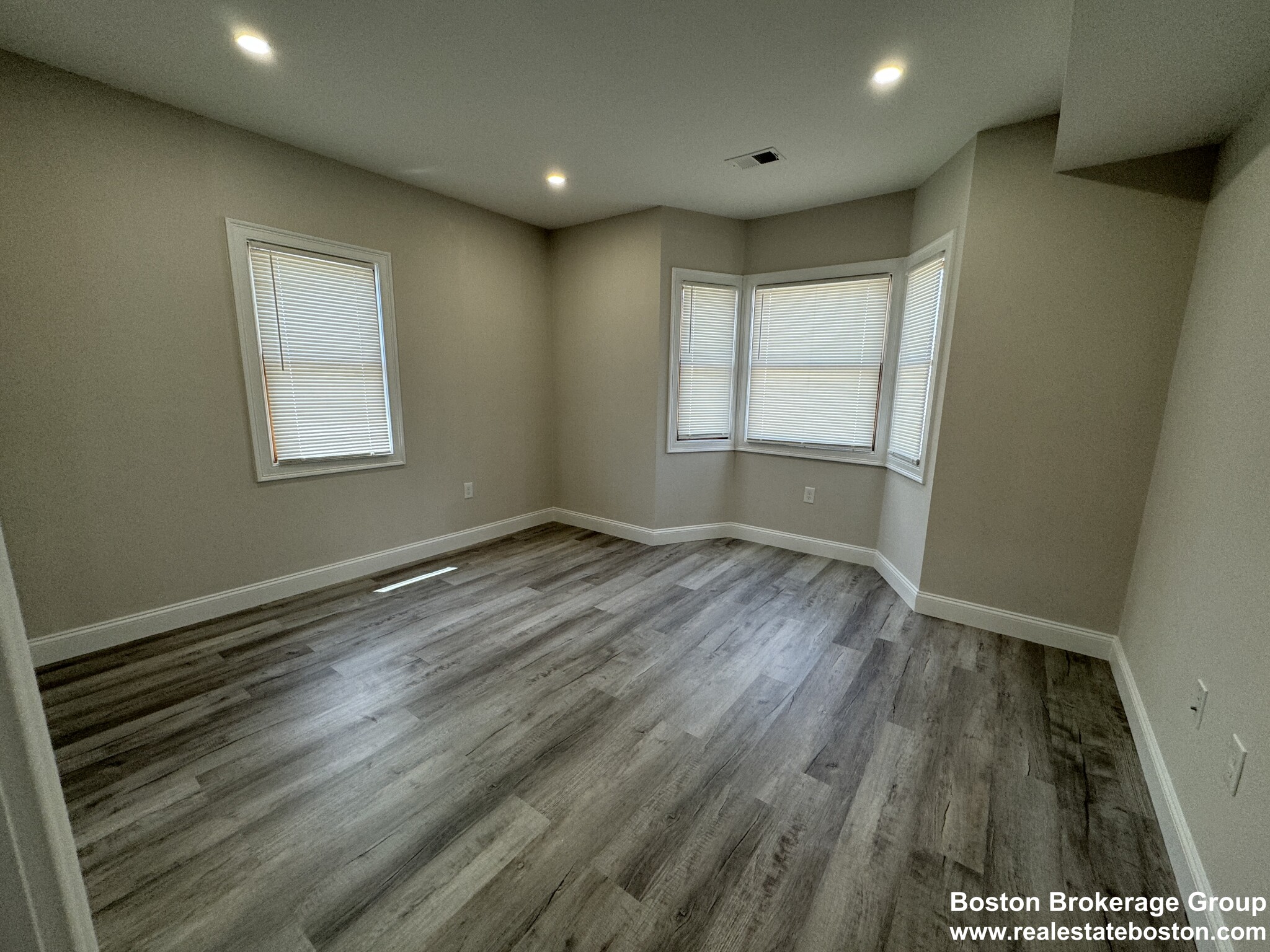 Photos of apartment on Sydney St.,Boston MA 02125